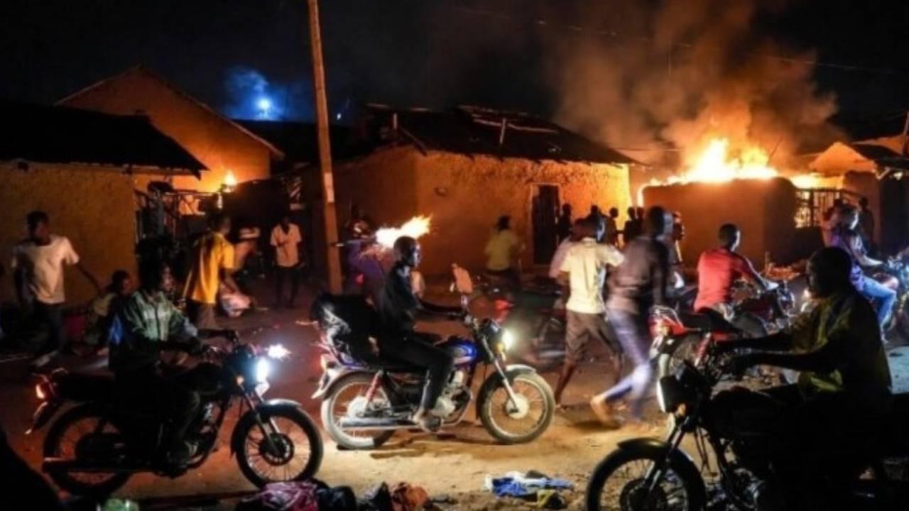 Nijerya’da köye silahlı baskın: En az 50 ölü