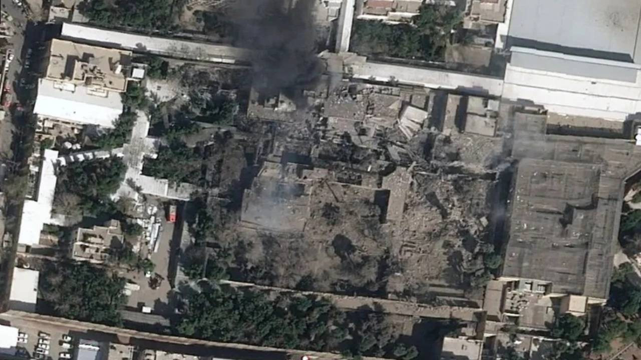 Hamaney'in yerleşkesi vuruldu; İran, İsrail'i ve Körfez Ülkelerindeki ABD üslerini vuruyor