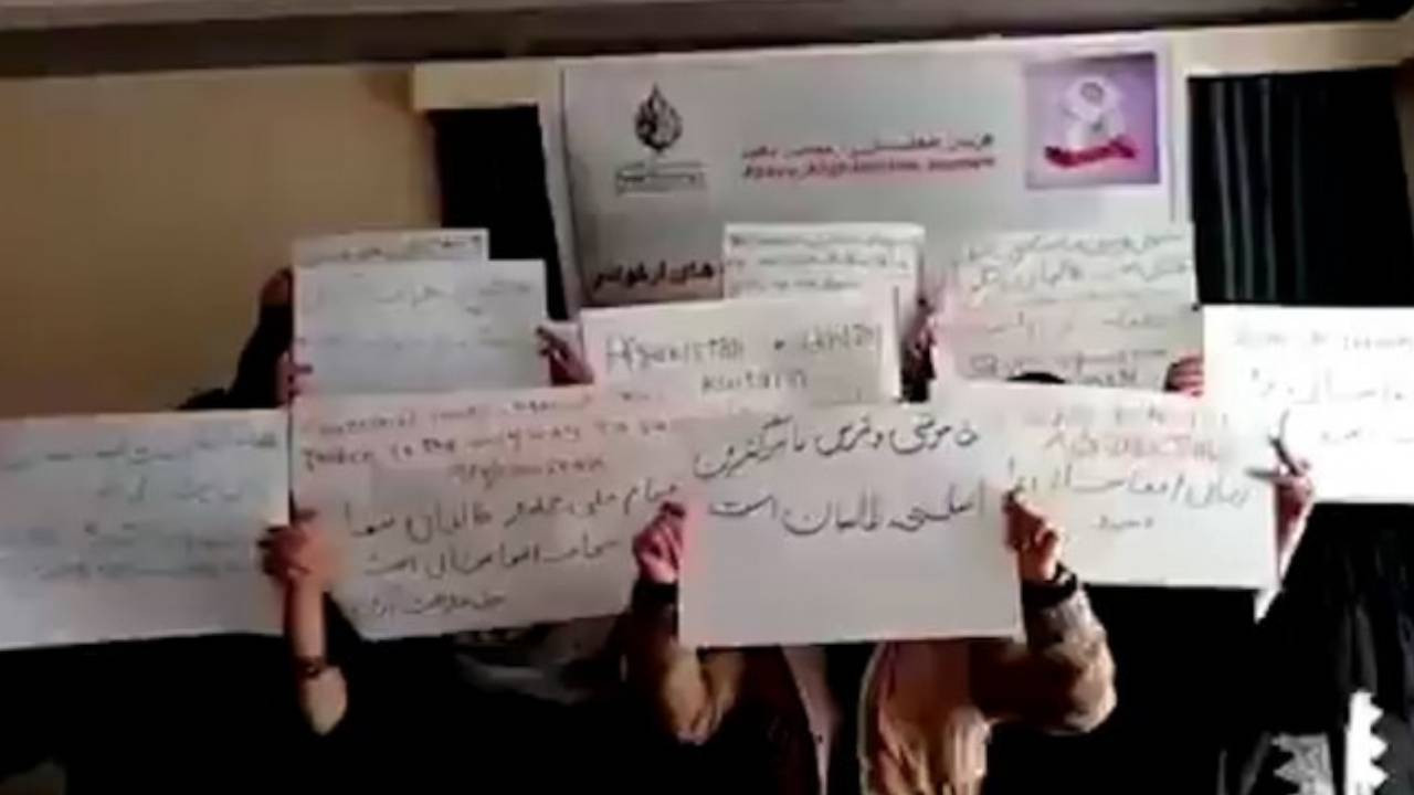 Afganistanlı kadınlardan 8 Mart mesajı: Kadınları zincirli olan hiçbir toplum özgür değildir