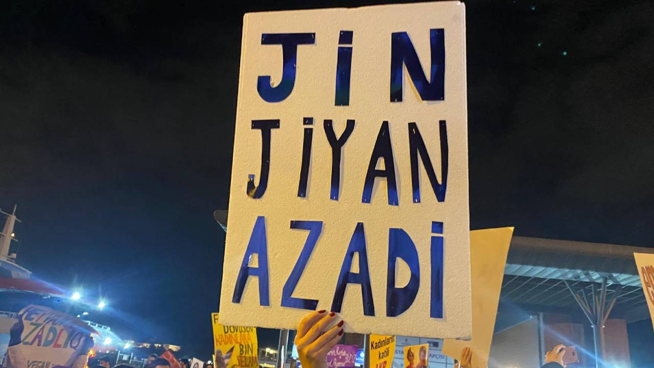 Feministlerden açıklama: 'Jin, jiyan, azadî özgürlük sloganlarımızdan biri'