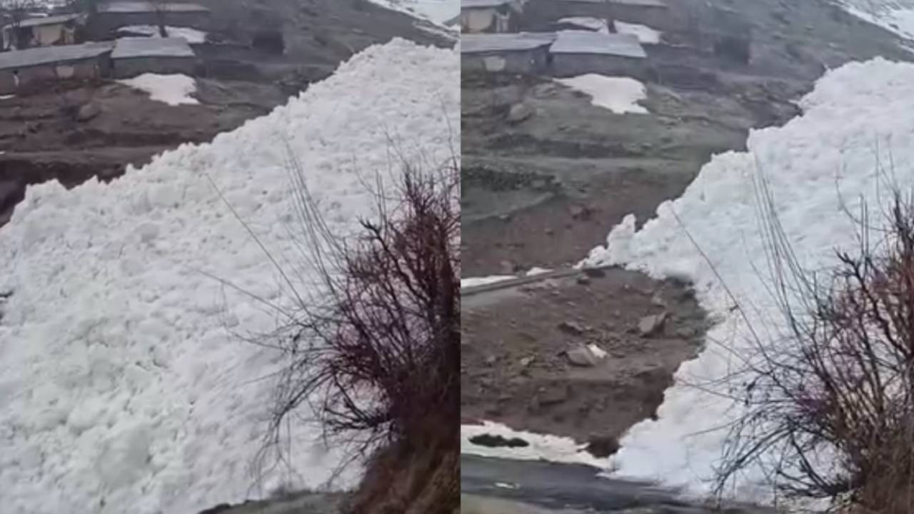 Hakkari’de çığ düşme anı kamerada