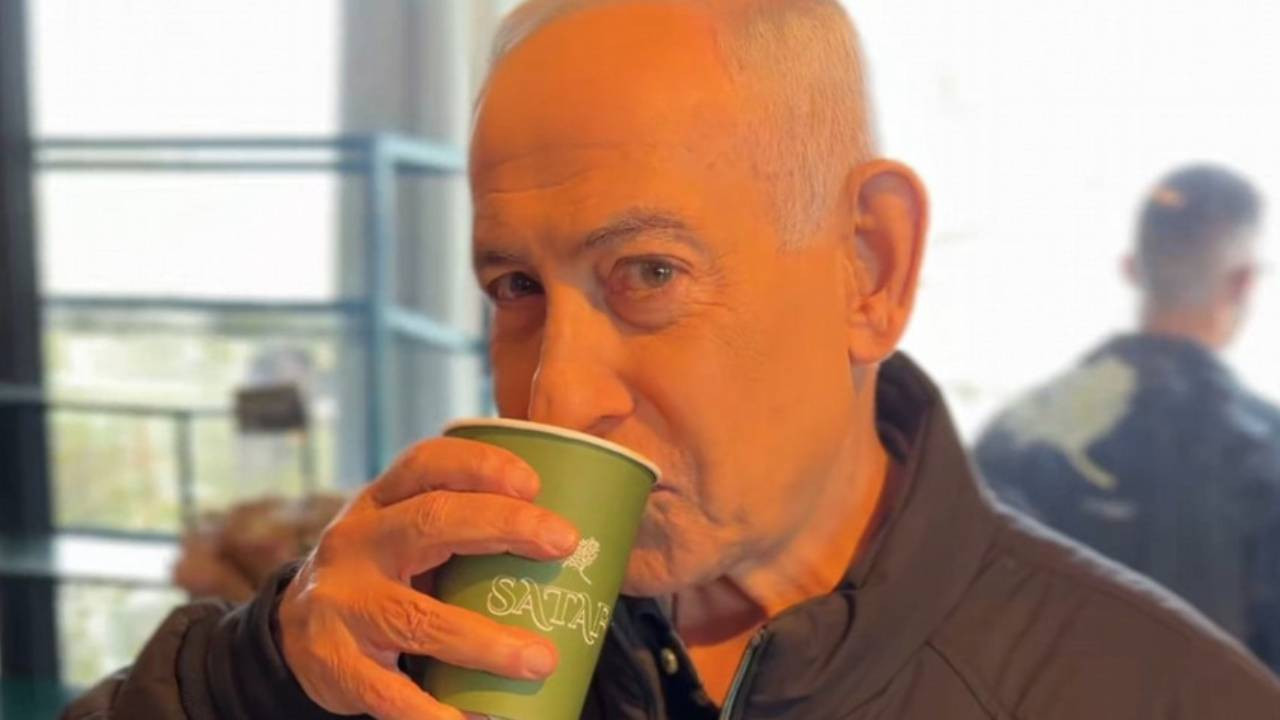 Netanyahu'dan 'öldüğü' yönündeki iddialara kahveli paylaşım