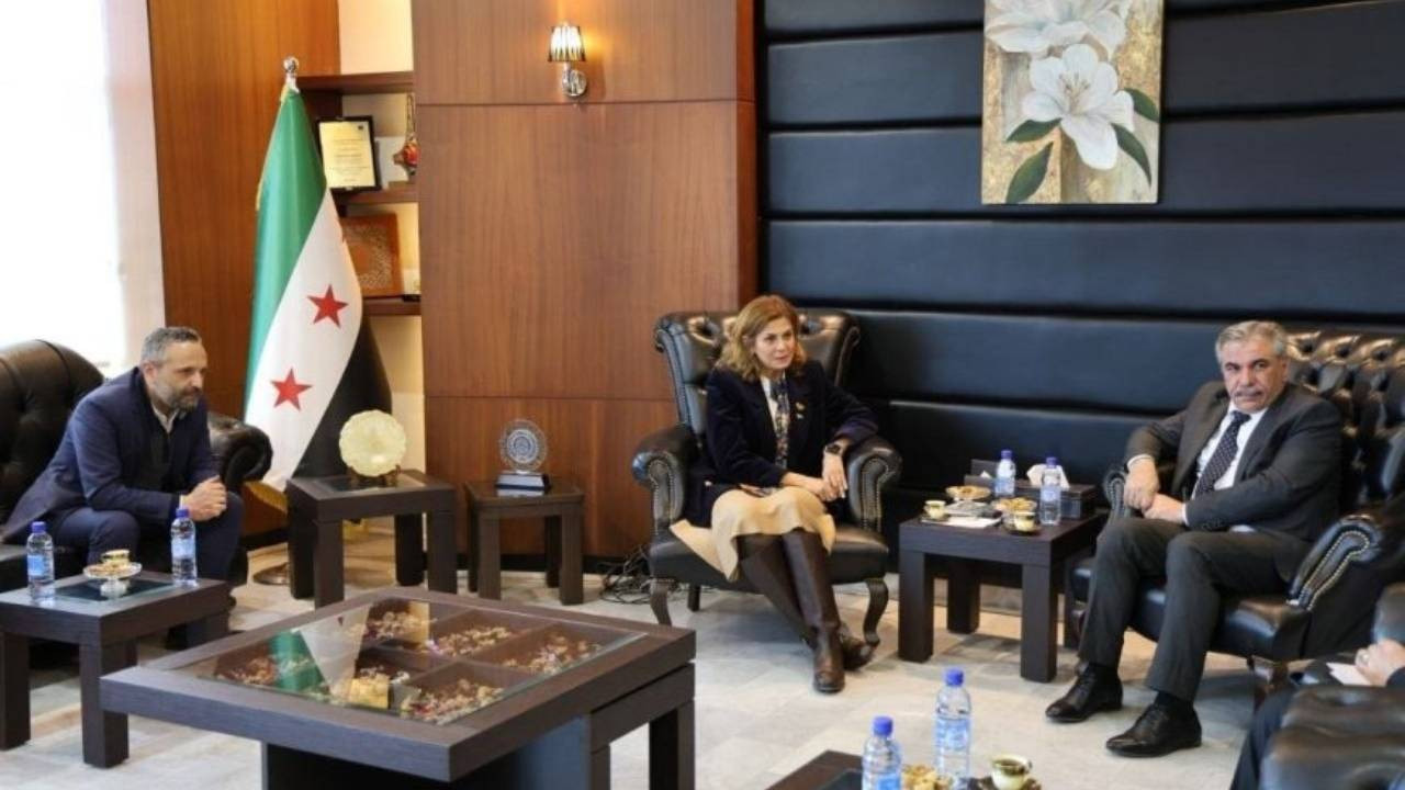 Haseke Valisi Şam'da geçici hükümet yetkilileriyle görüştü