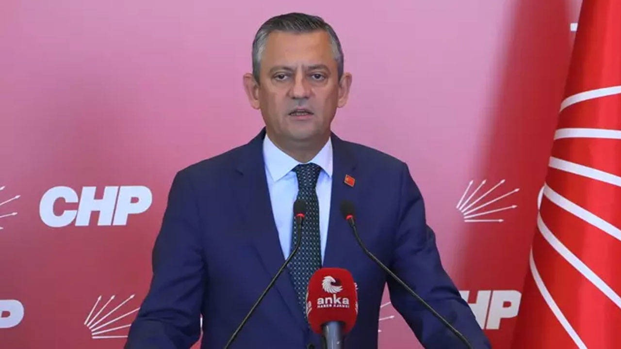 Özgür Özel basın toplantısı düzenliyor