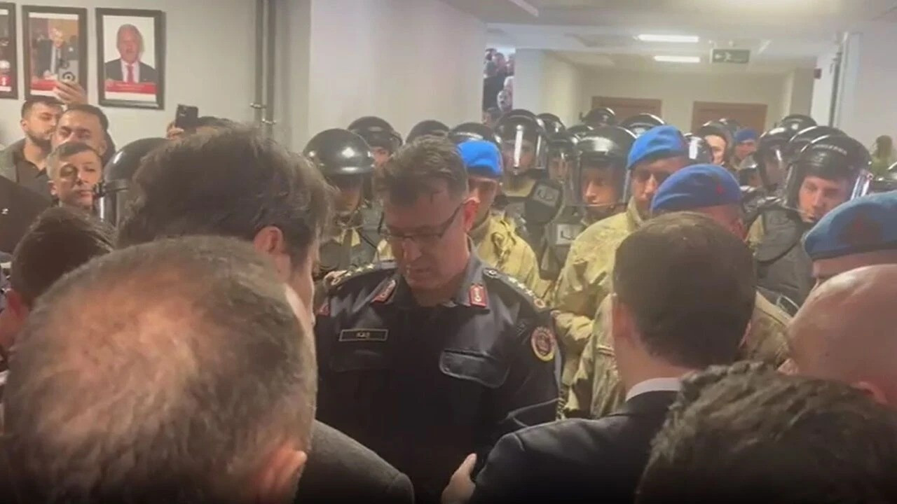 Zonguldak İl Genel Meclisi'nde seçim krizi: Salona jandarma çağrıldı