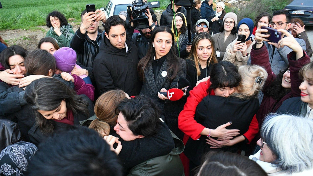 İBB davasında tahliye edilen 18 kişi cezaevinden çıktı
