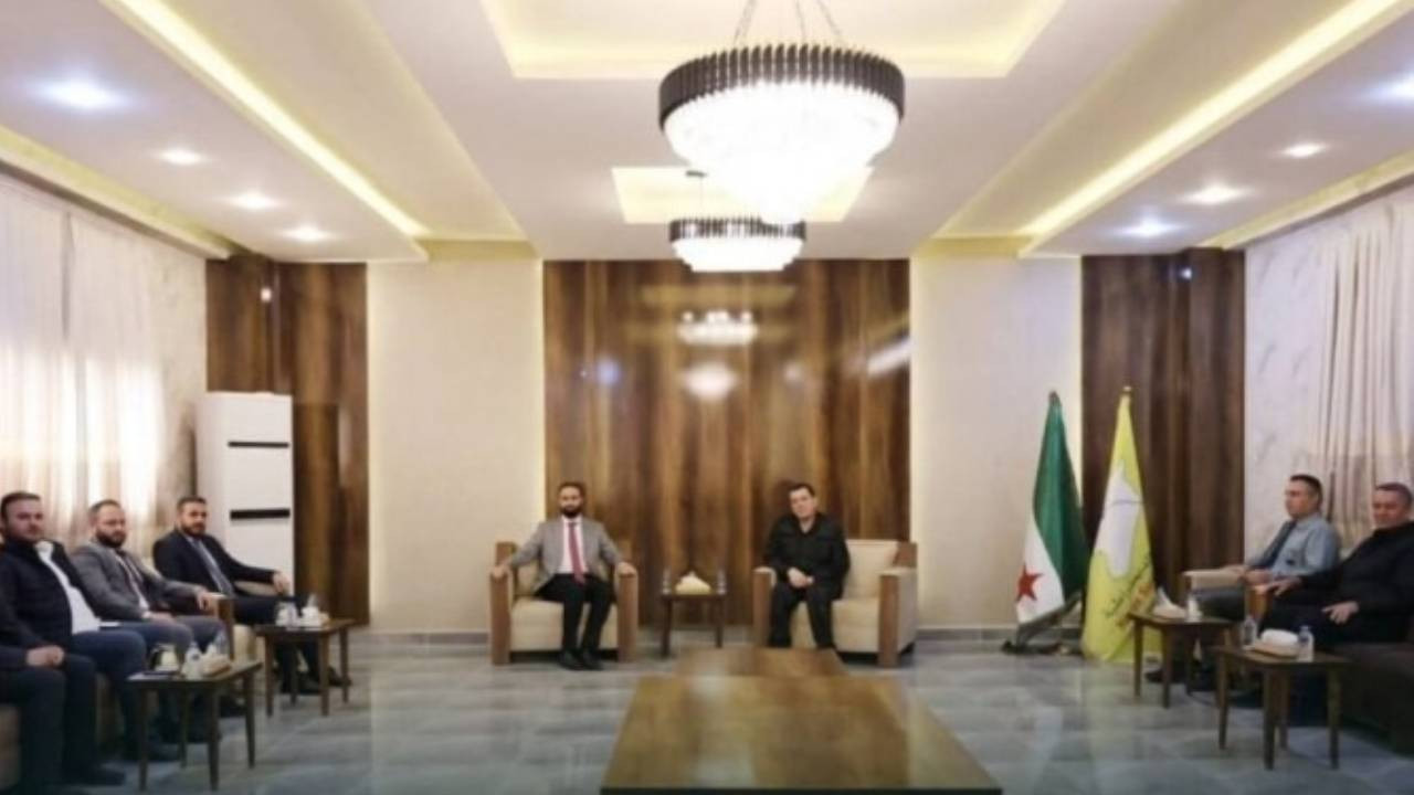 Mazlum Abdi, Haseke'de Şam temsilcisi Ayiş ile görüştü: Haftaya esir takası yapılacak