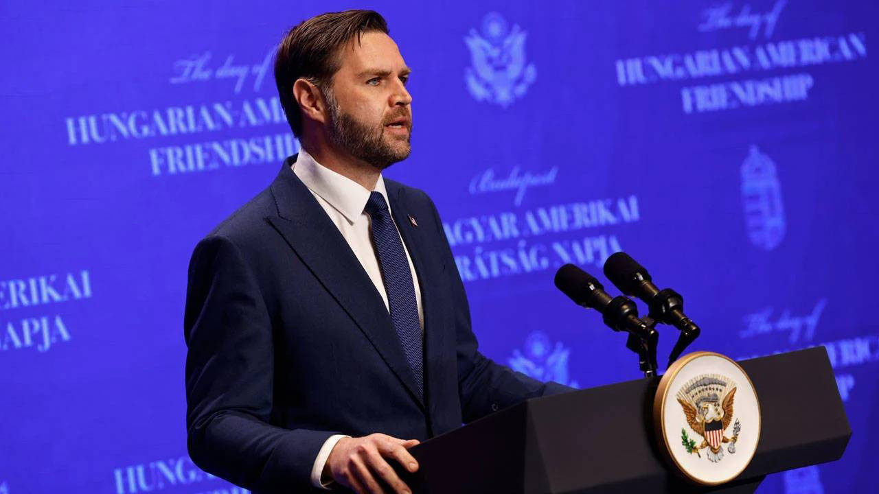 Trump tehdit etmişti, Başkan Yardımcısı 'savaş yakında bitecek' dedi