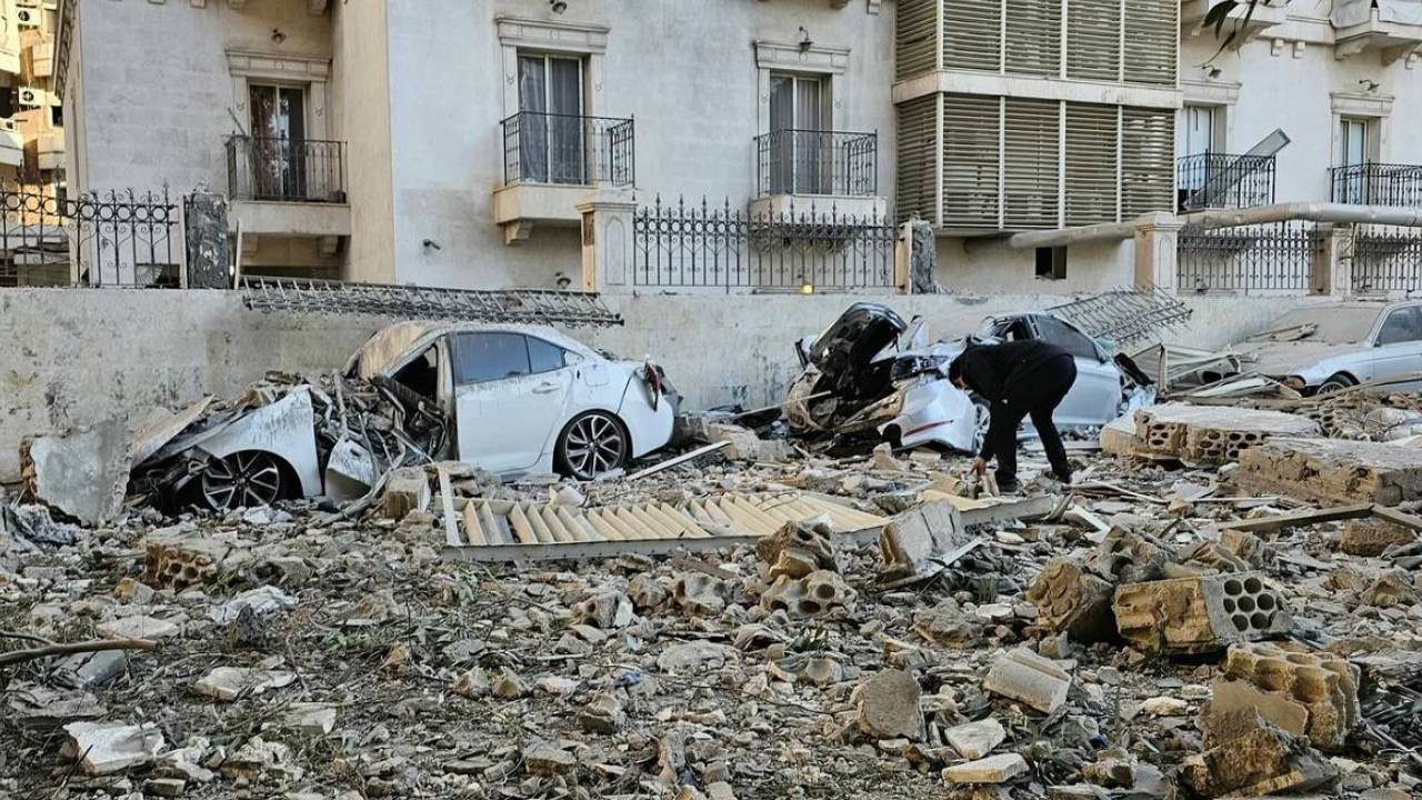 İsrail'in Lübnan'a saldırıları: Bir bebek, babasının cenaze töreninde öldürüldü