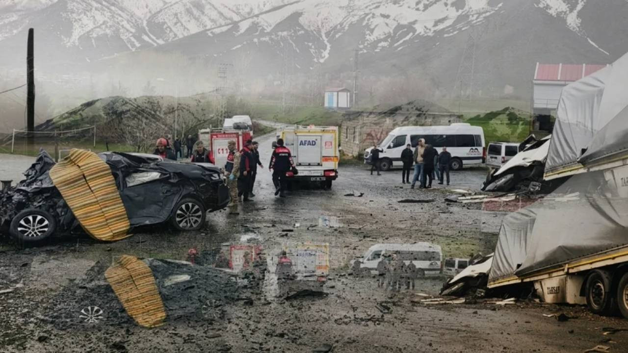 Van-Bitlis karayolunda trafik kazası: 2 ölü, 1 yaralı