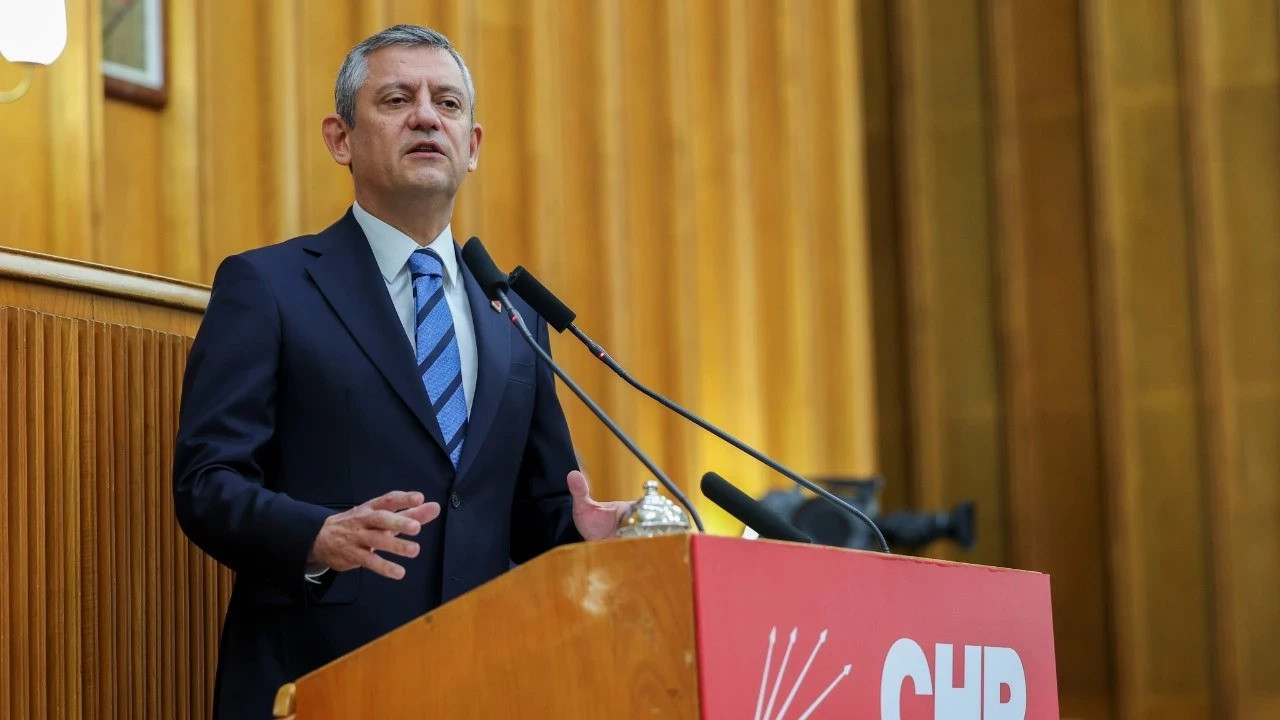 Özgür Özel: Ara seçimin tarihini açıklayın, 55 milletvekilinin istifasını getirmeyen namerttir