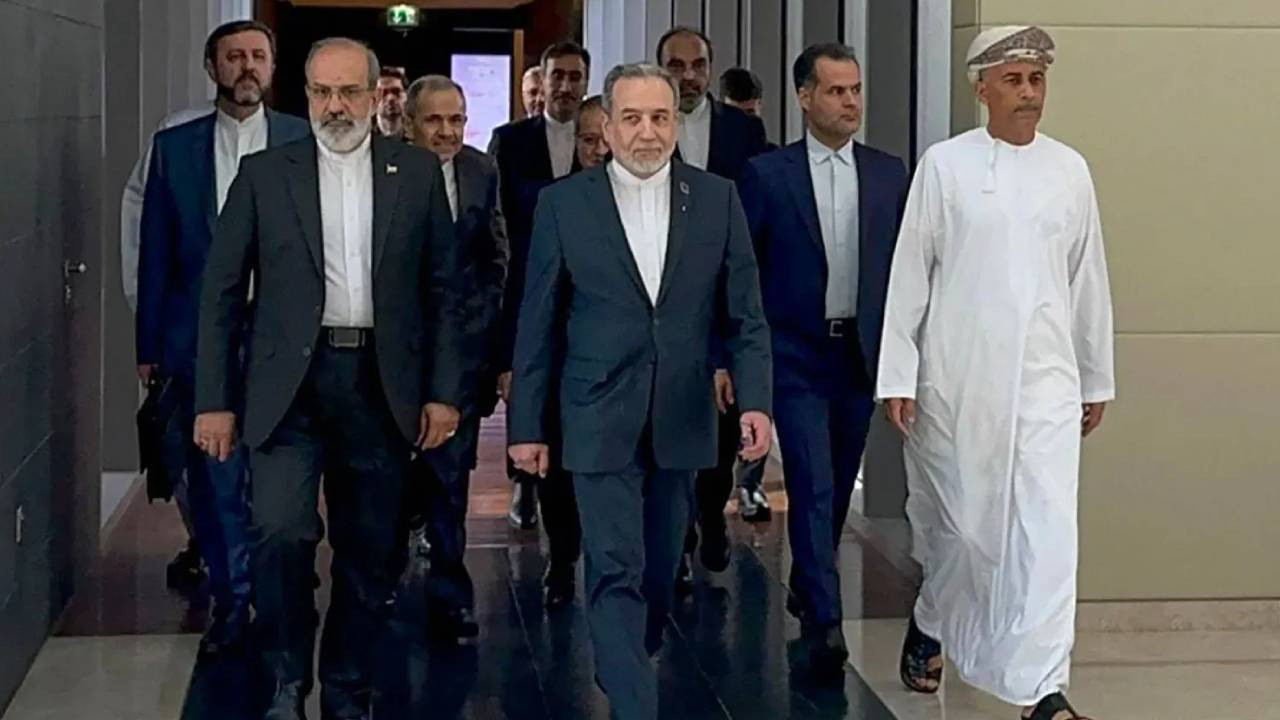 İslamabad temasları sürüyor; İran Dışişleri Bakanı Arakçi, Pakistanlı yetkililerle ateşkesi görüştü