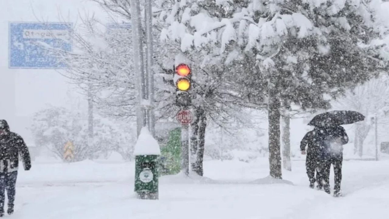 Kışlıkları kaldırmayın! Kar, soğuk hava ve yağış geri dönüyor