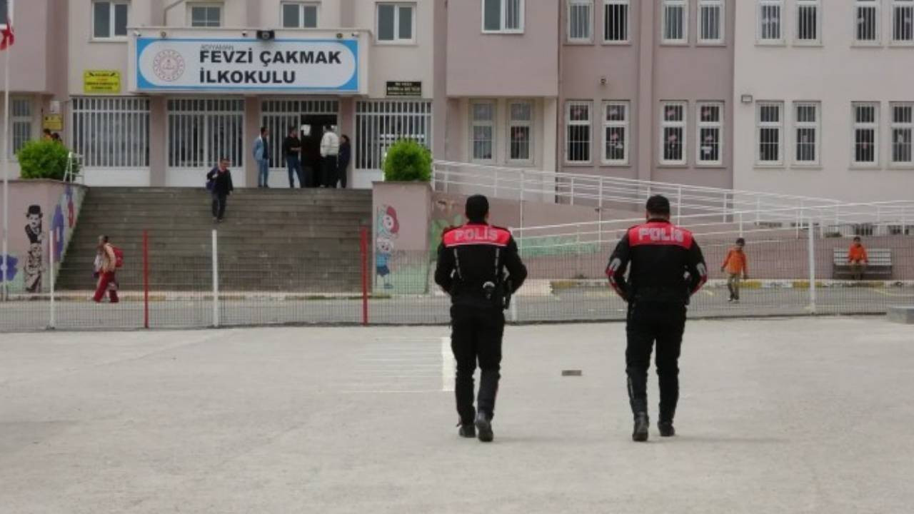 DEM Parti'den okul güvenliği genelgesine tepki; 'Yarı açık cezaevi anlayışı'