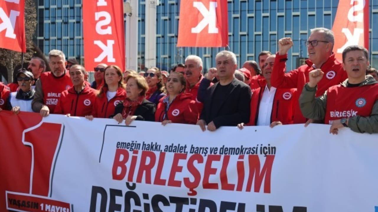 1977 ve 1989'da katledilenler anıldı: Taksim Meydanı, 1 Mayıs Meydanıdır