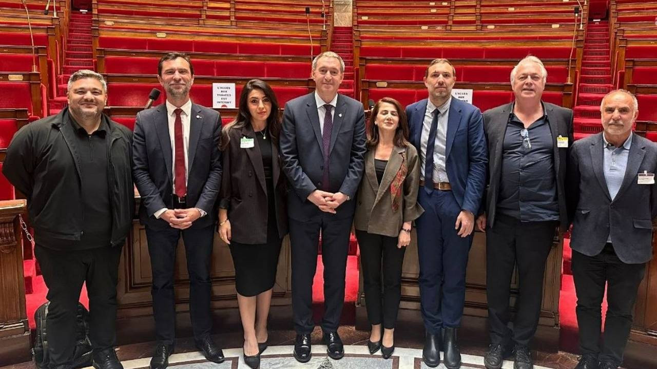 DEM Parti heyeti Paris’te Fransız parlamenterlerle görüştü