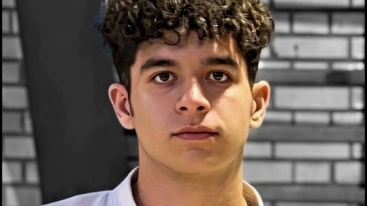 İran rejimi, 21 yaşındaki Sasan Azadvar'ı idam etti