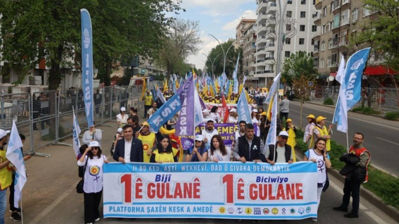 Diyarbakır'da 1 Mayıs mitingi: 'Merminin fiyatına değil, barışın hukukuna kafa yoran politikacılara ihtiyaç var'