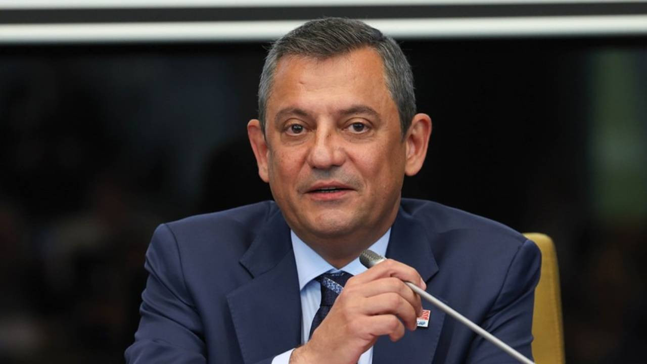 Özgür Özel, Amedspor'u tebrik etti