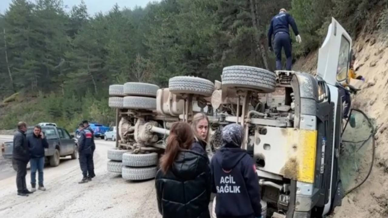 Kum ocağında çalışan kamyon şoförü yaşamını yitirdi