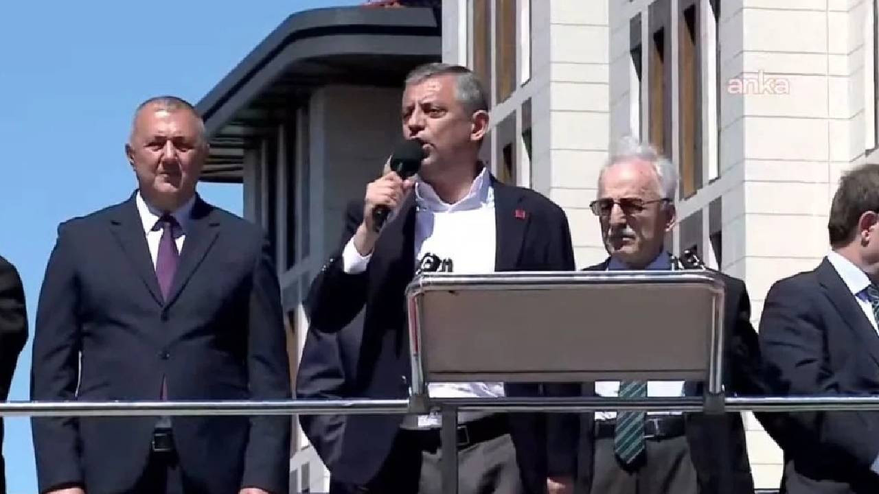 Özgür Özel: Akın Gürlek Erdoğan'ın ses kayıtlarını banka kasasında saklıyor