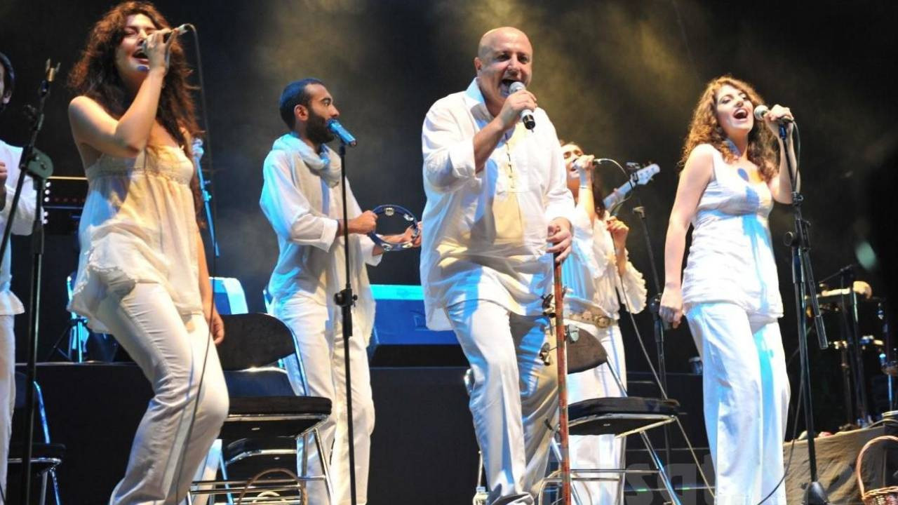 Kardeş Türküler'den barış konseri; 'Yan Yana' temasıyla Harbiye'de