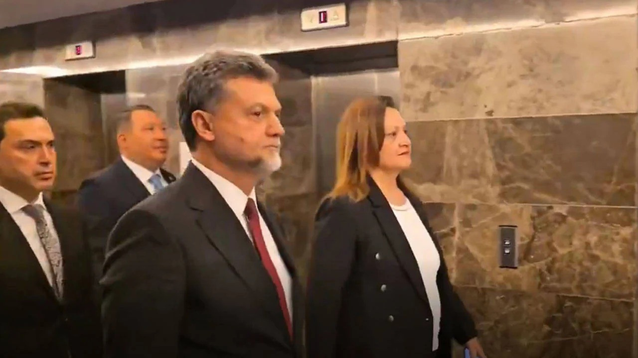 Burcu Köksal AKP Genel Merkezi'nde