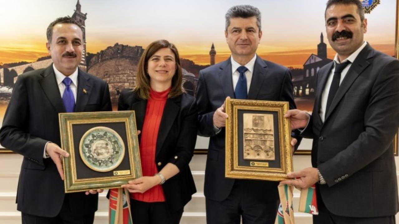 Erbil ve Duhok valileri Diyarbakır Büyükşehir Belediyesi’ni ziyaret etti