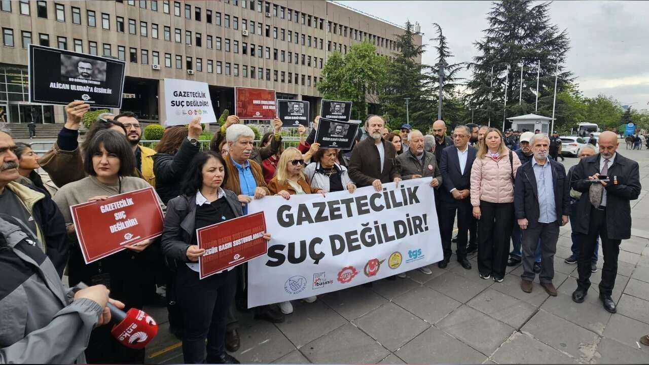 Basın örgütlerinden tutuklu gazeteci Alican Uludağ için eylem