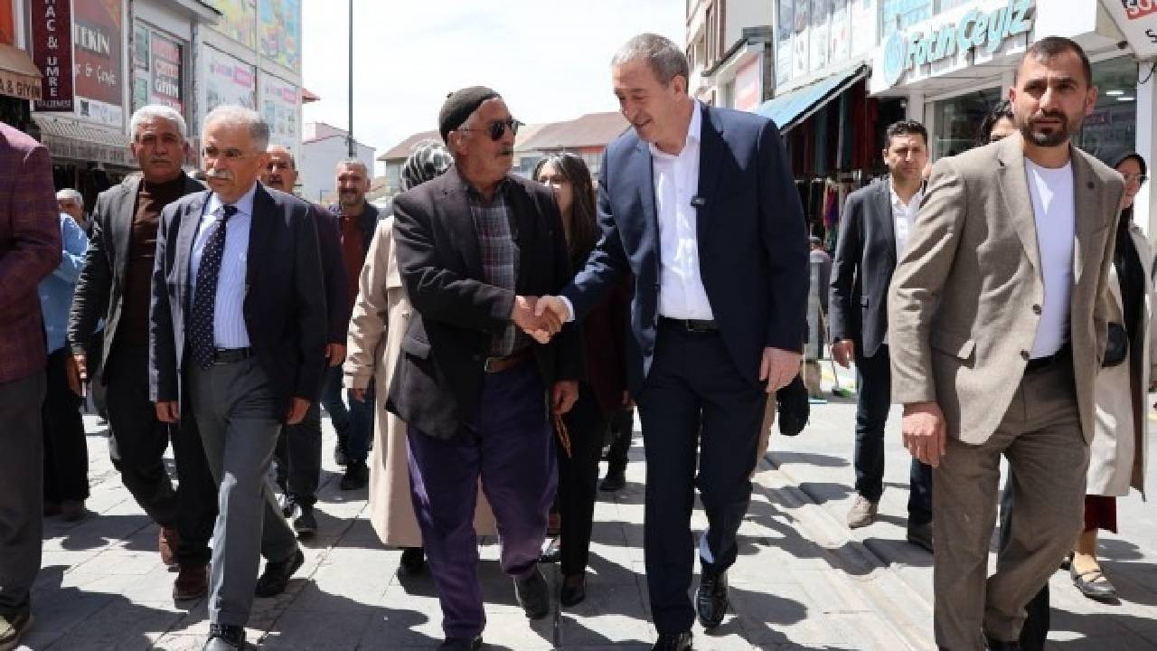 Tuncer Bakırhan Ağrı'da: Demokratik çözüm mücadeleyi büyütmekle mümkün olur