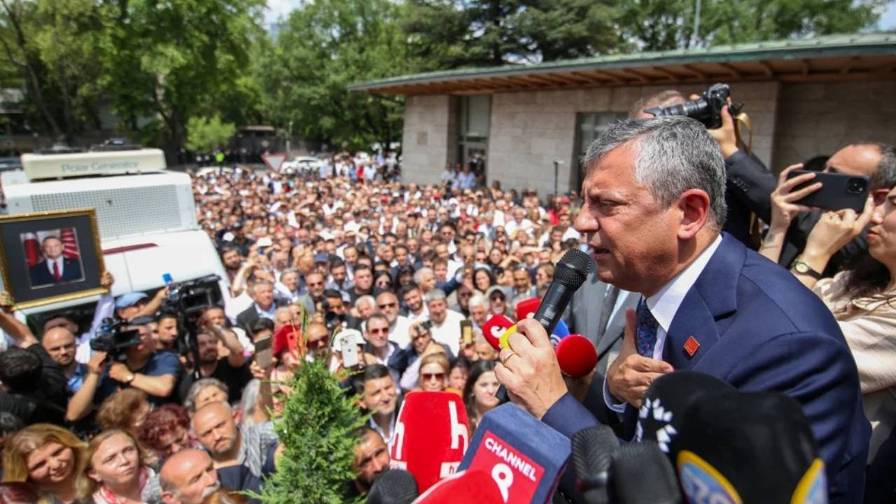 Özgür Özel: Darbeyi bir kez daha püskürttünüz