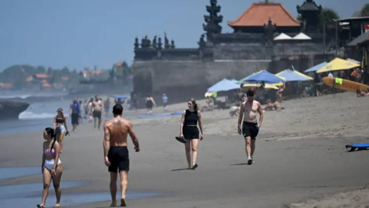 Photo: artigercek.com Kutsal Sessizlik Gününü bozan turist Bali'de hapse atıldı