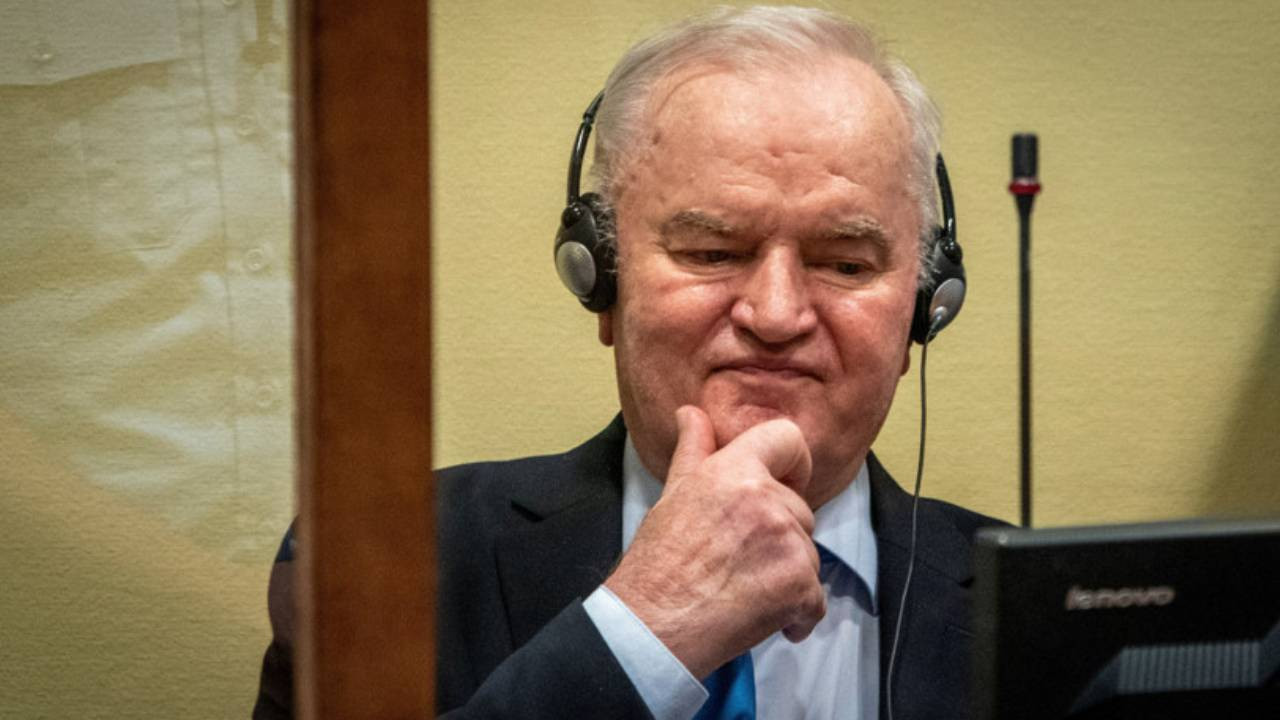 Srebrenitsa Katliamı'nın sorumlularından Ratko Mladic cezaevinde öldü