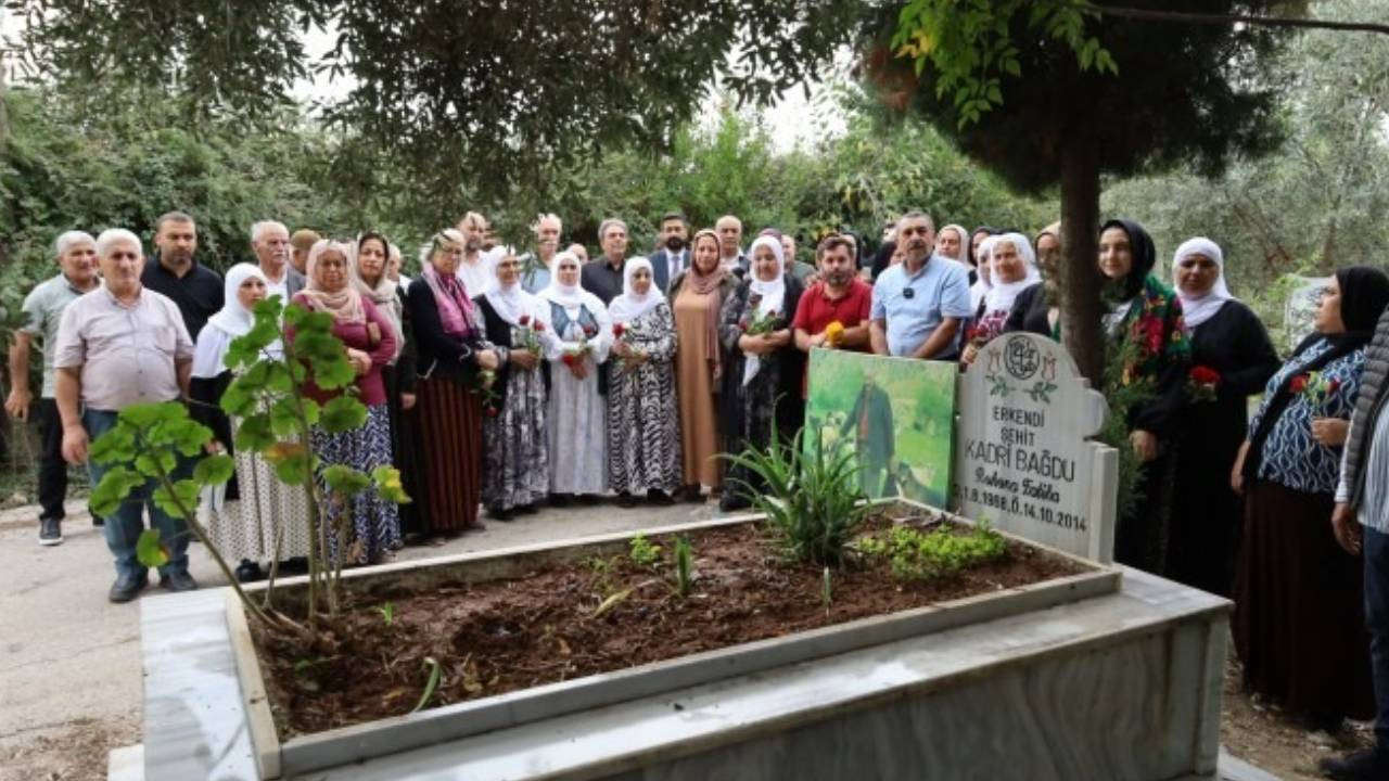 Gazete dağıtımcısı Kadri Bağdu, ölümünün 12'nci yılında mezarı başında anıldı