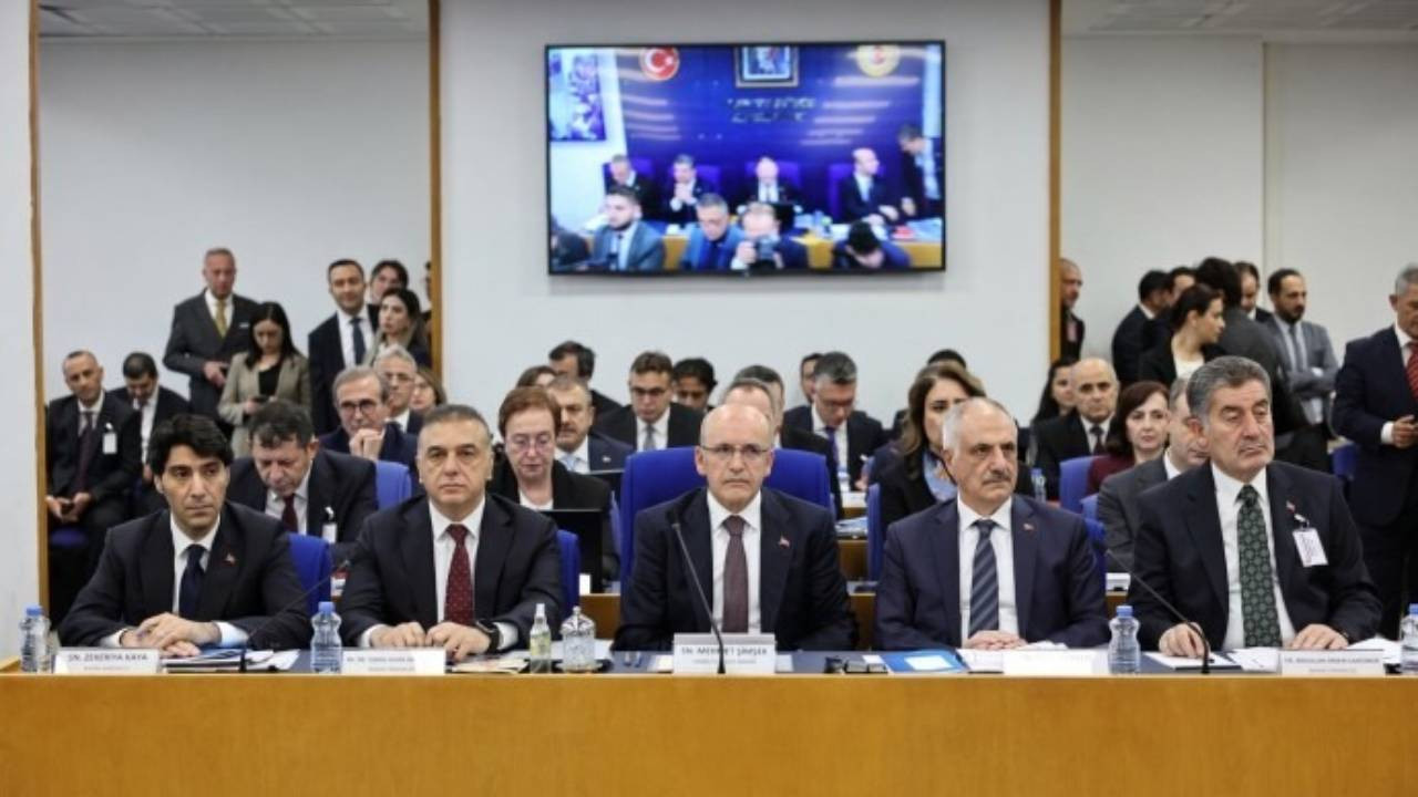 2027 bütçe teklifinde harcamalar yüzde 44 artacak; faiz ve savunma öne çıkıyor