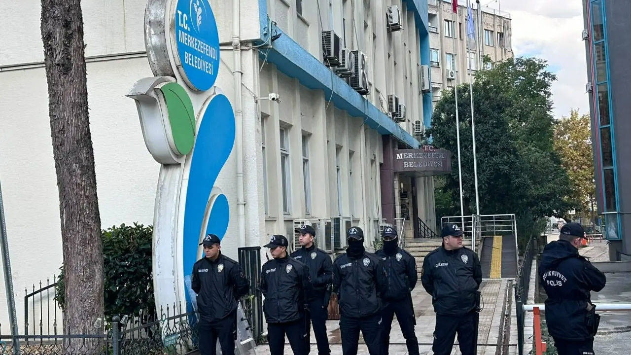 Merkezefendi Belediye Başkanı Şeniz Doğan gözaltına alındı
