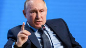 Putin'den Macron'a set yanıt: Ukrayna'ya gönderilecek askerler meşru hedef olur