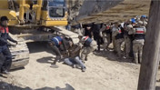 Hatay'da acele kamulaştırma kararıyla ağaçlar kesiliyor
