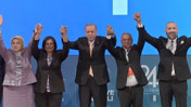 Çerçioğlu AKP rozeti taktı