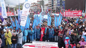 Kadıköy'de 1 Mayıs mitingi: 'Emeğin cumhuriyetini kuracağız'