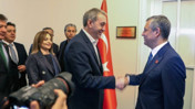 DEM Parti&rsquo;den &Ouml;zg&uuml;r &Ouml;zel&rsquo;e ziyaret... Bakırhan: 'DEM Parti olarak sorumluluk &uuml;stlenmeye hazırız'