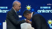 CHP'den istifa eden Haymana Belediye Başkanı AKP'ye katıldı: Erdoğan'ın elini öptü