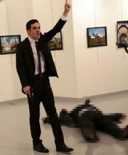 Karlov'un fotoğrafı kriz yarattı - Resim : 1