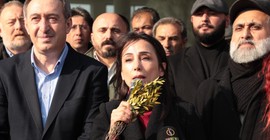 DEM Parti Eş Genel Başkanları Samandağ'da: 'İnsansızlaştırmayı durdurun; Suriye Alevisiz, Kürtsüz olmaz'