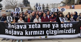 Emine Şenyaşar, Suruç'taki Kobanê nöbetine katıldı: 'Kobanê için adalet demeye devam edeceğim'