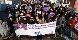 Rojin Kabaiş için Van'da yürüyüş: Kısıtlılık kararı kaldırılsın