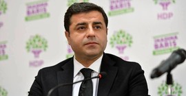 Demirtaş’tan, Van, Muş ve Elazığspor’a mesaj