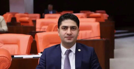MHP'li Özdemir, tam yangın sırasında ailesinin yanına gelmiş: Aracın alarmıyla konaklayanları uyandırmış