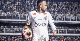 Neymar, Santos formasıyla sahalara geri döndü