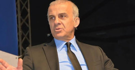 Eski milli futbolcu Oğuz Çetin hastaneye kaldırıldı